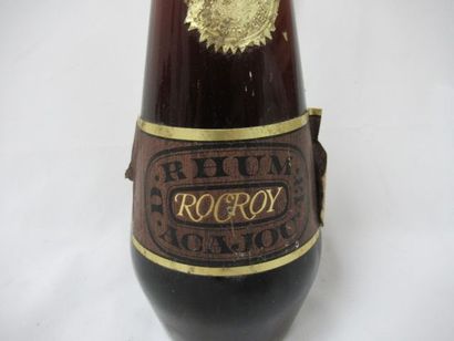 null Bottle of Rocroy rum. Height: 27 cm (ela)