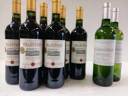 null Lot de 8 bouteilles : 6 Bordeaux. Rouge. 2018. La Tradion. M. Jaubert; 2 Bordeaux...