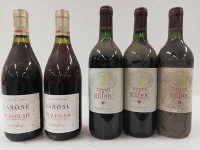 null Lot de 5 bouteilles : 3 Médoc. 2006. Le Prestige d'Aquitaine; 2 Beaujolais....