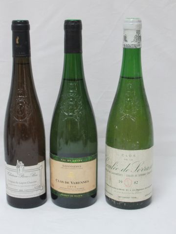 null Lot de 3 bouteilles de vin blanc de Loire dont Côteaux du Layon 2001.