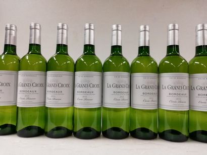 null 8 bouteilles de Bordeaux. Blanc. 2016. La Grand Croix. La cuvée réserve.