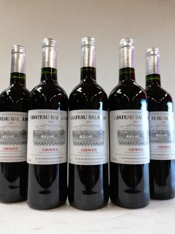 null Five bottles of Graves. 2018. Château Balaurin. Harvesting. Stéphane Cazaub...
