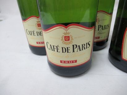 null 5 bouteilles de Café de Paris