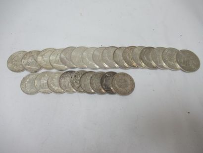 null Lot de pièces en argent, comprenant : 16 pièces de 50 Francs Hercule (circa...