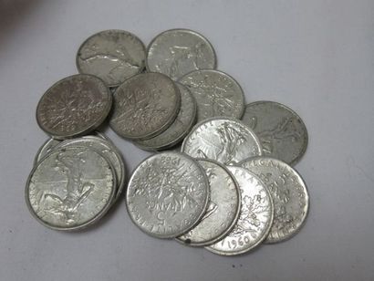 null 17 pieces of 5 francs silver "Semeuse". Circa 1960. Weight : 200 g