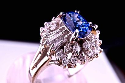 null Haute Joaillerie. Exceptionnelle et unique bague en Platine 900/°°° sertissant...