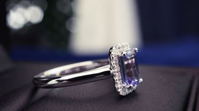 null Ring. Unique piece. 1.13 carat emerald cut natural TANZANITE certified GRS in...