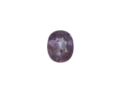 null Purple/purple sapphire in oval size on paper.
Accompanied by a GIA certificate...