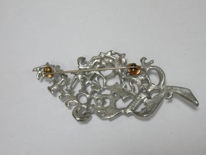 null Christian LACROIX Brooch in silver plated metal. Length: 8 cm