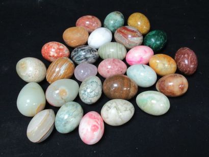 null Fort lot d'œufs décoratifs en pierre dure, dont quartz, malachite, onyx. 5-7...