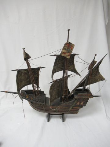 null Maquette de bateau en bois et tissu. 51 x 58 cm (acc)