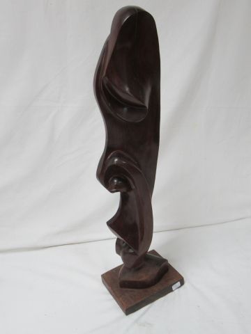 null Ecole moderne Sculpture en bois, figurant un visage stylisé. 60 cm