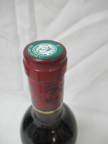 null Bottle of Pauillac, "Carruades de Lafite", 1993