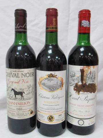 null Batch of 3 bottles: 1 of Bordereaux Château Valvigne 2001, 1 of Saint Emilion...