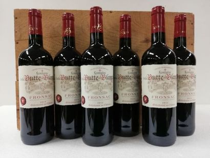 null 6 bouteilles de Fronsac . 2014. Le Château de la fontaine de la Butte Blanche....