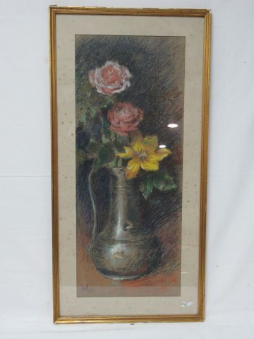 null Ecole française du Xxe "Nature morte aux fleurs" pastel. Monogrammé. 60 x 24...