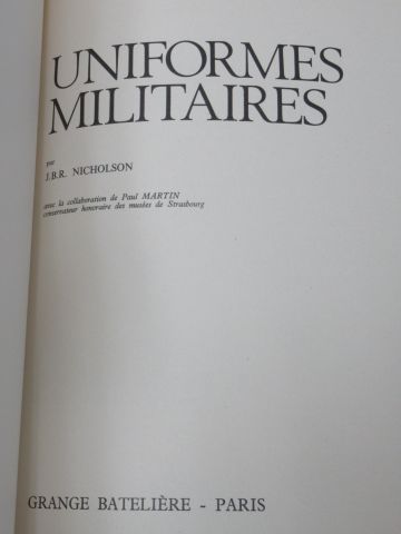 null Nicholson "Uniformes militaires" Editions de la Grange Batelière, 1973