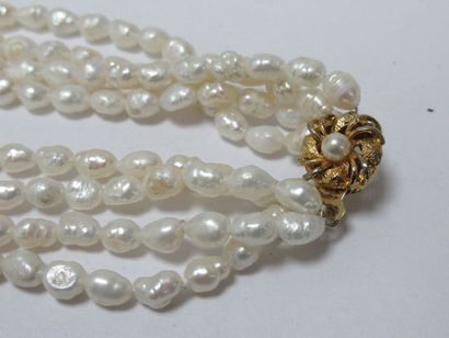 null Collier multirangs en perles de culture. Long.: 44 cm
