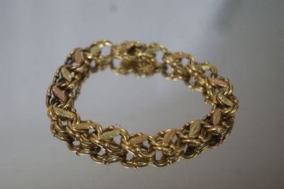 null Bracelet en or jaune 18 carats. Longueur ouvert : 14 cm, poids : 13,49 g.

Si...