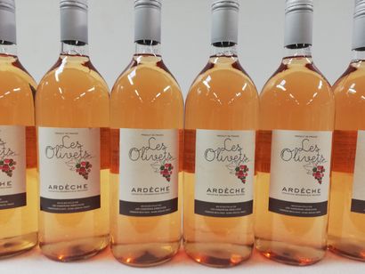 null 13 bouteilles (grandes bouteilles : 100 cl) de Les Olivets. Rosé sec de l'Ardèche....