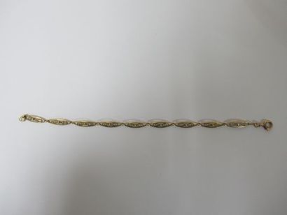 null Bracelet en or jaune 18 ct orné de perles de culture, 5,75 gr brut, L: 17 c...