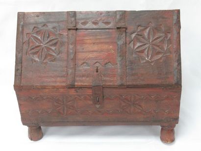 null Carved wooden salt box with stylized plants and rosettes. French regional work...