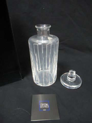 null SEVRES Crystal decanter. Height: 23 cm In its box (damaged).