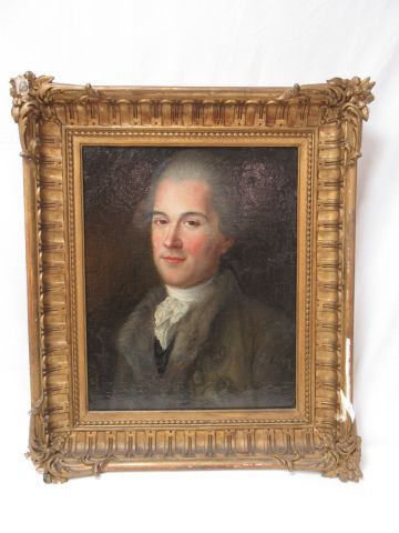 null ECOLE FRANCISE DU XVIIIe, "Portrait d'homme", huile sur toile, 46 x 38 cm. Réentoilé,...