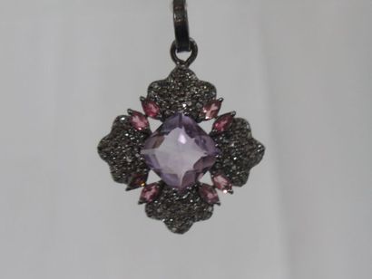 Silver pendant, decorated with an amethyst...