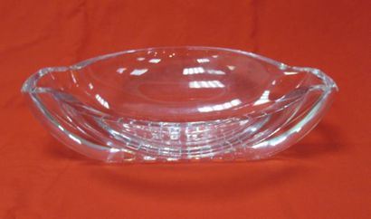 null BACCARAT

Important moulded crystal cup, Art Deco model.

10 x 40 x 29 cm 

(scratches...
