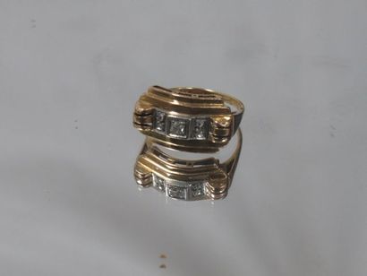 Tank ring in 18K yellow gold, set with diamonds....