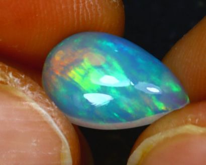 null OPALE BLANCHE WELO NATURELLE - Provenance ETHIOPIE - 2.67 carats - Couleur Blanc...