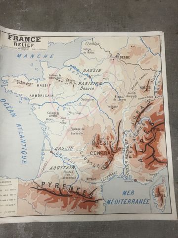 null Carte scolaire murale Rossignol France « relief et géologie » au 1/1 300 000...