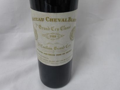 null Bouteille de Saint Emilion Grand Gruc, Château Cheval Blanc, 1988 (LB)