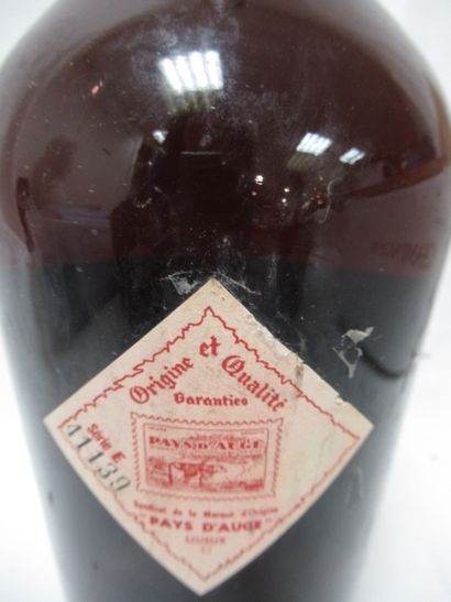 null Magnum Vieux Calvados de la Vicomté d'Auge Château de Gonneville 1937 (capsule...