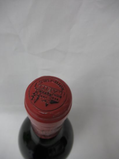 null Bouteille de Pauillac, Château Lafite Rothschild, 1981 (LB)