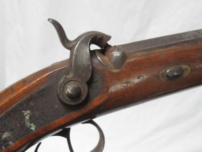 null Wood and steel pistol. 19th century. Length: 31 cm (wear, rust)