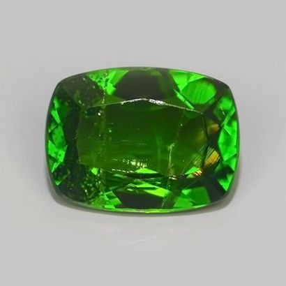 null NATURAL DIOPSIDE - From RUSSIA - 1.44 Carats - Bright Green Color - Cushion...