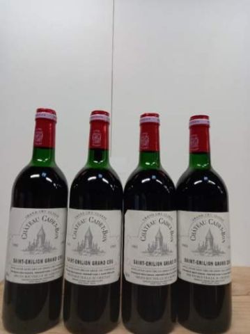 null 4 bottles of Saint Emilion Grand Cru 1985 Château Cadet Good owner harvesti...