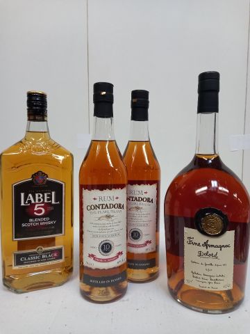 null Lot of 4 Alcohols:

2 Rums Amber 10 years of age premium reserve Contadora Island...
