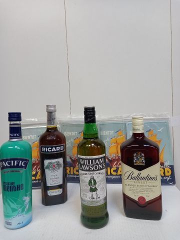 null Lot including: 1 Whisky William Lawson's Aged Scotland 70cl 40% vol 

1 Ricard...