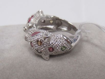 null Silver ring, decorated with panther heads, set with rubies. Gross weight : 7,41...