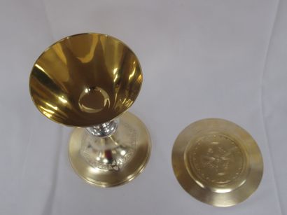 null Chalice and its paten in silver. Weight : 641 g