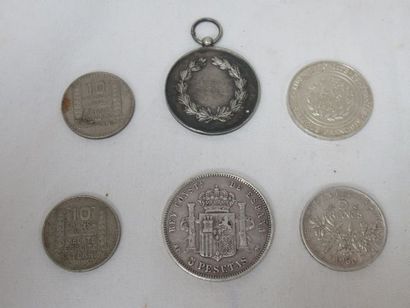 null 
Lot en argent : 5 francs Semeuse 1960, 100 francs Charlemagne 1990, 1 pièce...