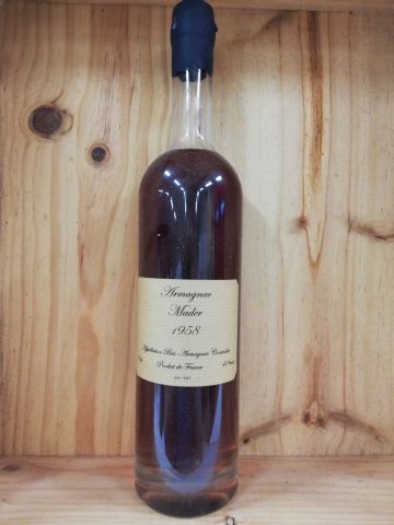 null Flacon Bas-Armagnac Domaine Mader 1958 40% vol 70cl