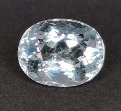 null AIGUE MARINE NATURELLE - Provenance BRESIL - 3.04 Carats - Couleur BLEU - Taille...