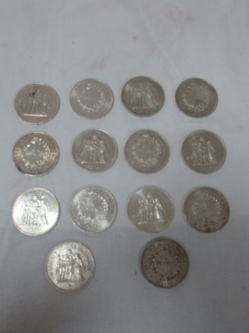 null 14 pièces de 50 francs Hercule en argent. Circa 1970. Poids : 417 g