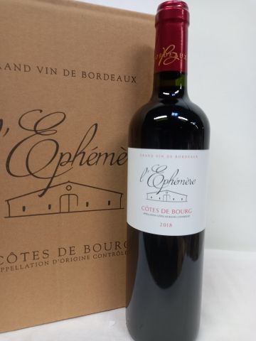 7 bouteilles de Côtes de Bourg 2018 L'Ephémere...
