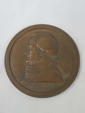 null Importante médaille en bronze figurant Richard Wagner, diametre 11cm