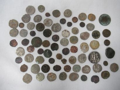null Lot de 75 pièces antiques (en l'état)